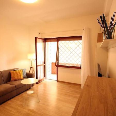Cozy Coastal Gateway Apartment Lido di Ostia Exterior foto