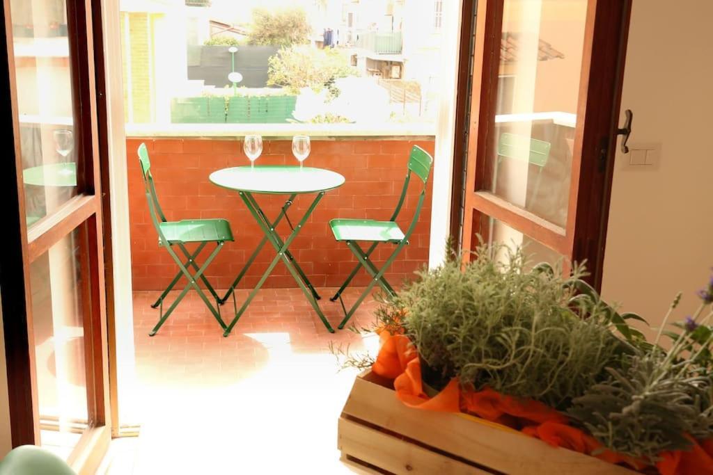 Cozy Coastal Gateway Apartment Lido di Ostia Exterior foto