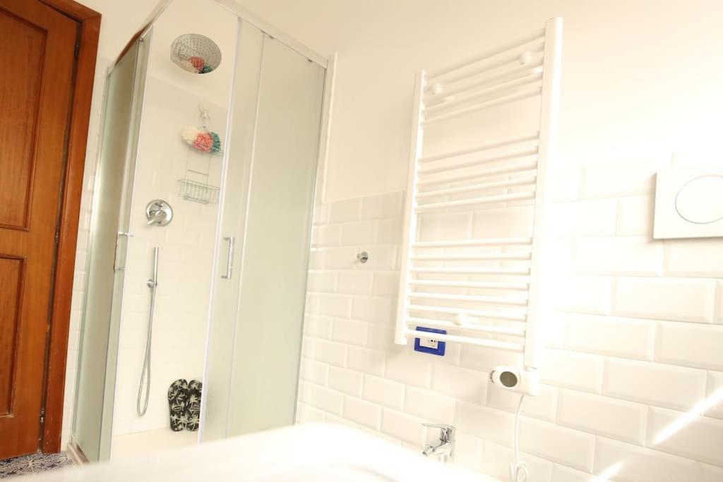 Cozy Coastal Gateway Apartment Lido di Ostia Exterior foto